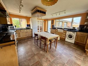 Photo 18- click for photo gallery